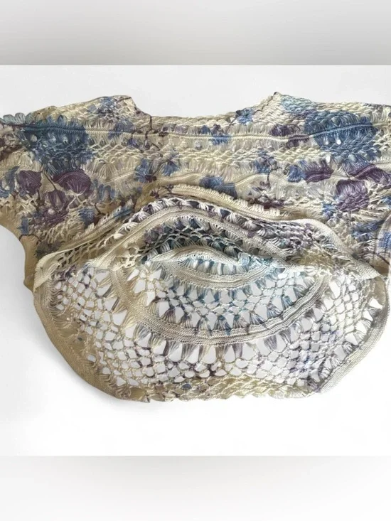 Venus Open Knit Crochet Top Size XL perfect swimsuit cover up or layering top - Picture 6 of 10